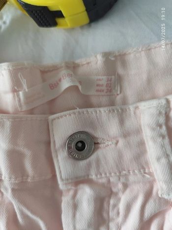 Pantalón pitillo de tiro alto rosa claro