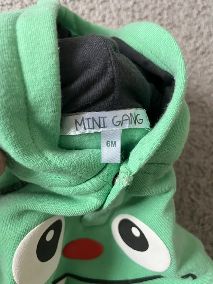 Pull à capuche et pantalon - photo numéro 4