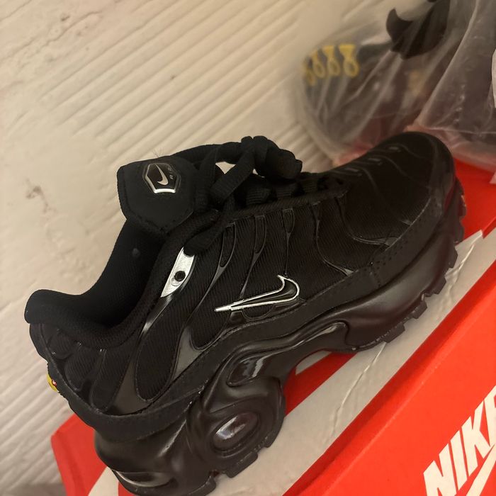 Basket tn Nike enfant - photo numéro 2