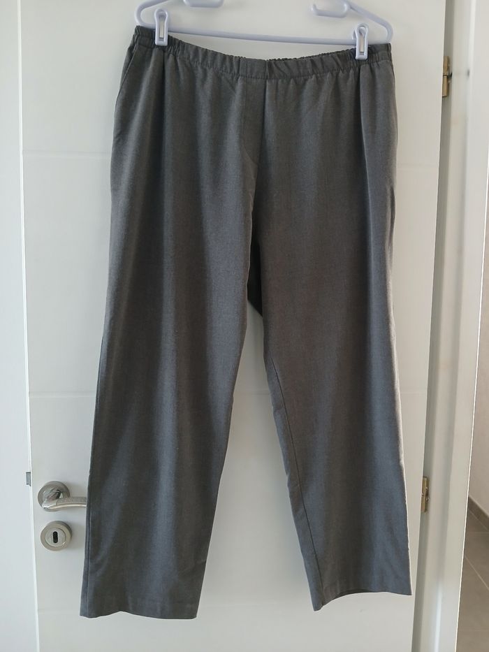 Pantalon ou pantacourt Afibel
Taille 50