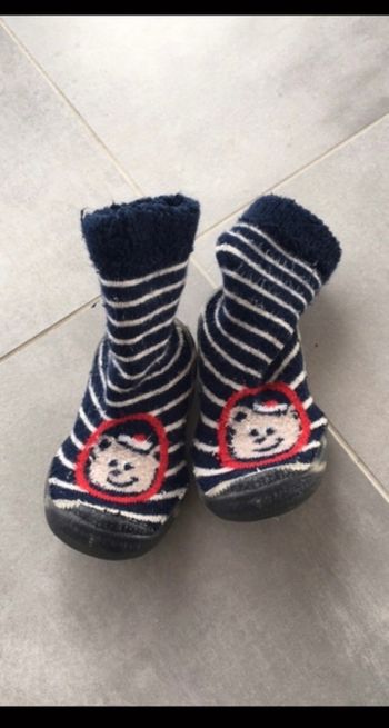 Chaussons chaussettes semelle rigide  23/24