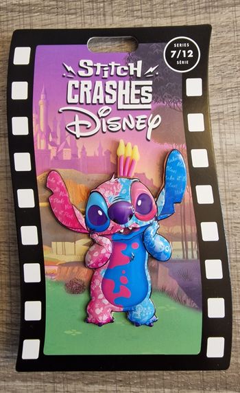 Pin's Disney Stitch Crashes 7/12 - La belle au bois dormant