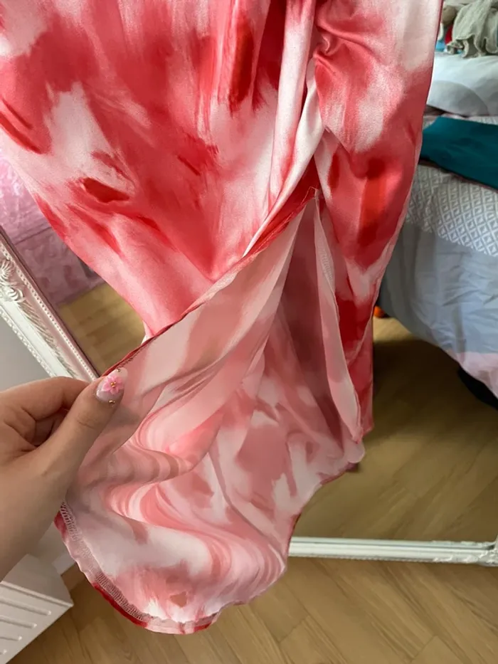 robe fendue blanche et rouge / rose - photo numéro 3
