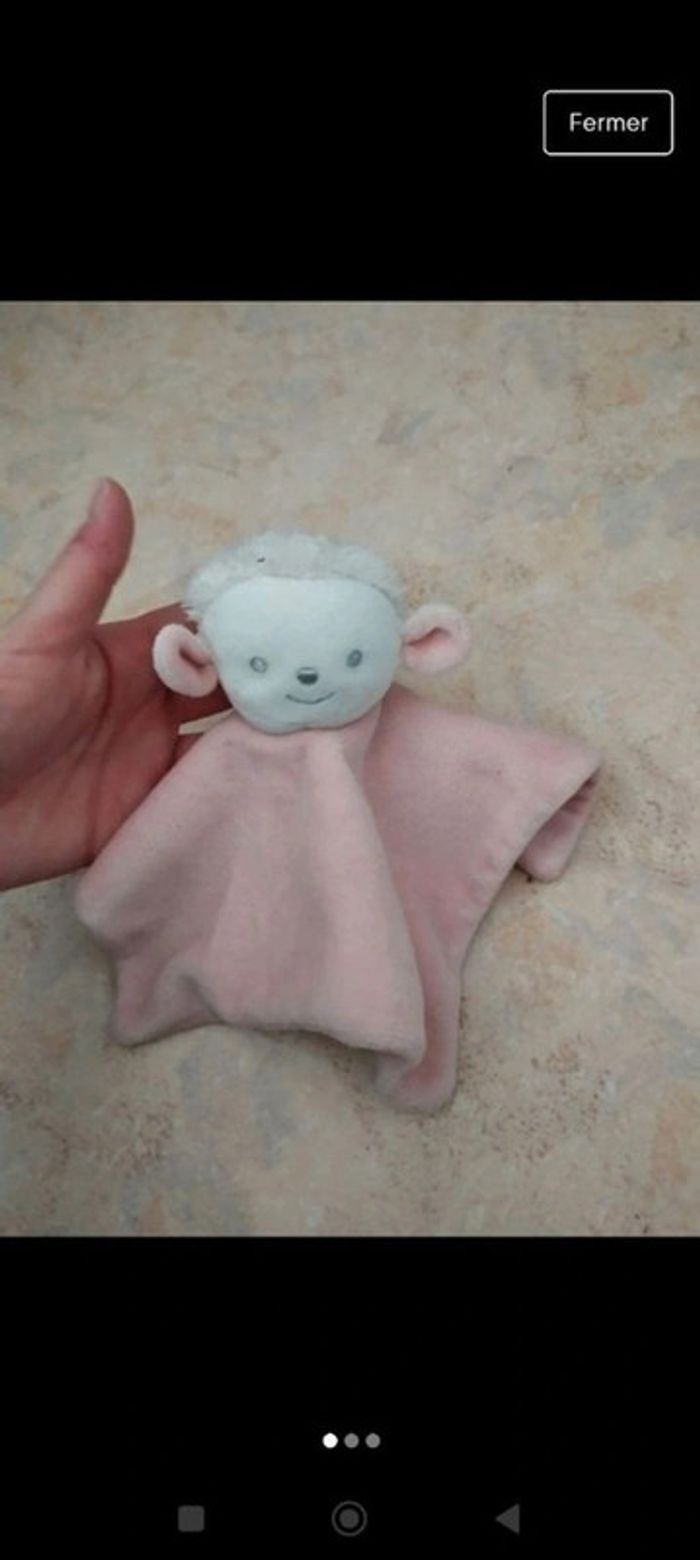 Doudou mouton rose