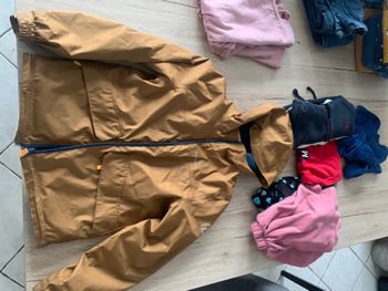 Manteau décathlon quechua 8-9ans