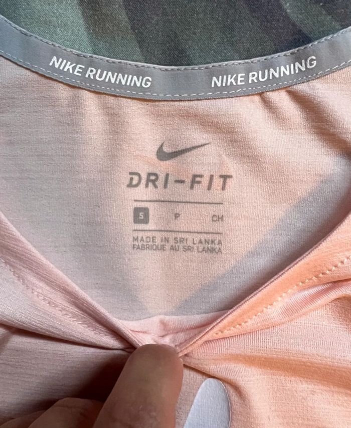 Top nike pour sport - photo numéro 2