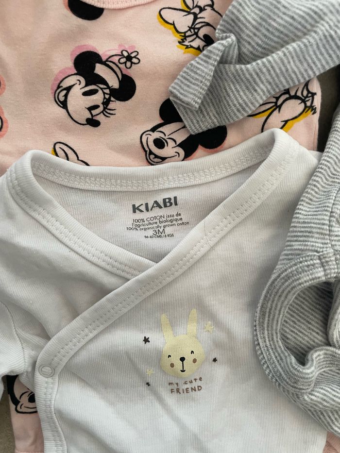 Lot bodies bébé fille - photo numéro 2