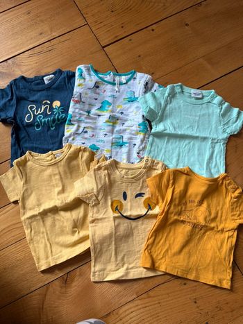 T- shirt en très bon état taille 3 moi