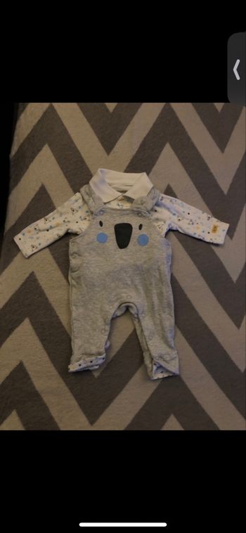 Jolie Tenu bébé taille naissance 1 mois 