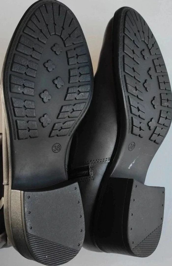 Bottes femme neuve - photo numéro 4