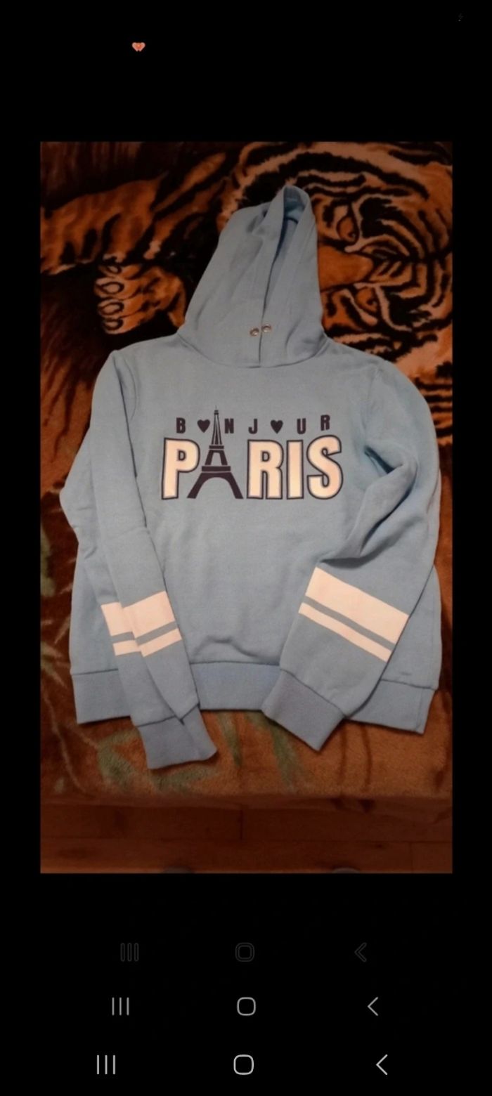 Pull à capuche