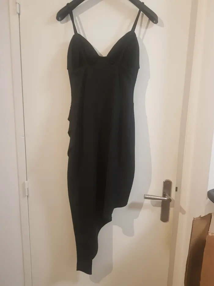 Robe moulante élégante noir Taille M - photo numéro 2
