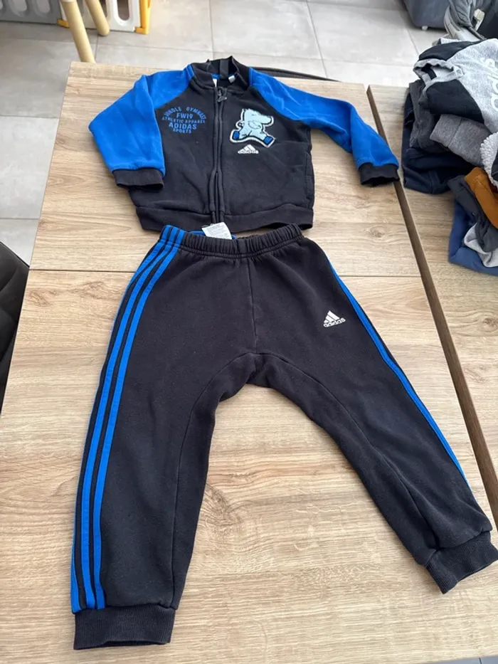 Jogging adidas