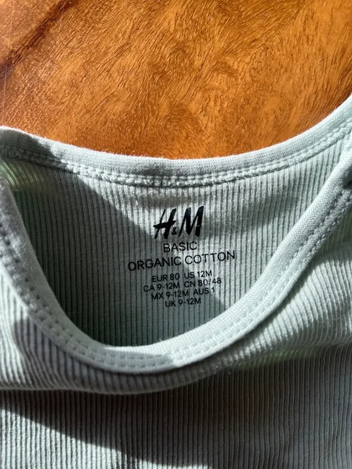 Ensemble Bodie et short H&M - photo numéro 2
