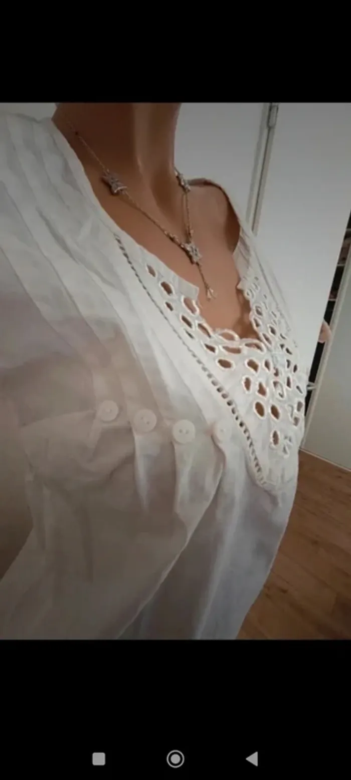 Jolie blouse dentelle 36 - photo numéro 2