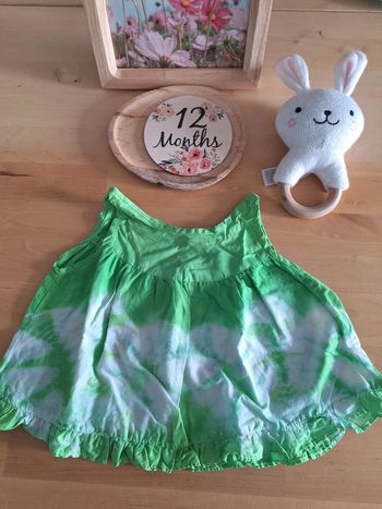 T-shirt manches courtes pour fille taille 12mois très bon état