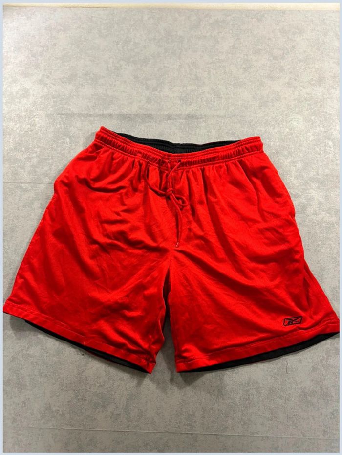 Short Reebok noir et rouge Réversible Taille XL