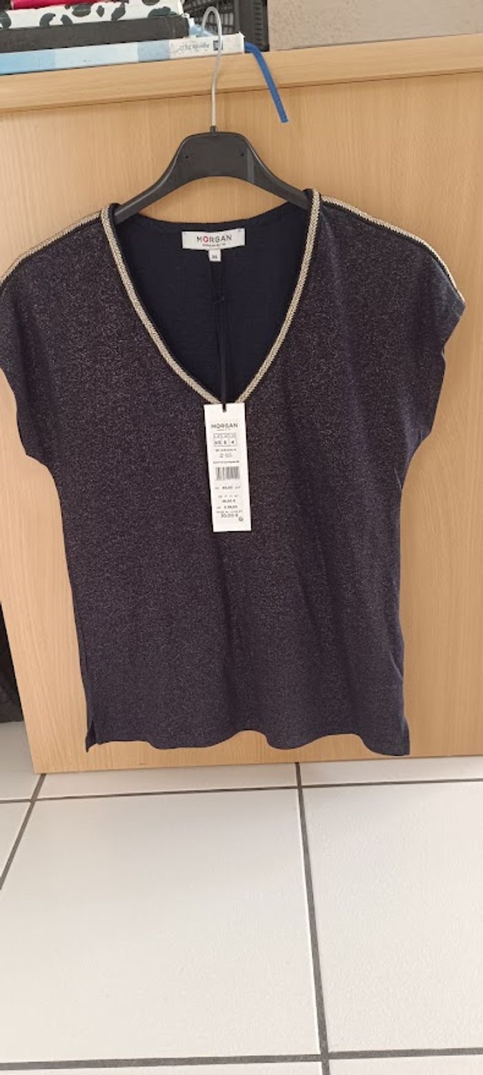 tee shirt MORGAN bleu marine avec liseret or col et épaule taille 36 NEUF - photo numéro 3