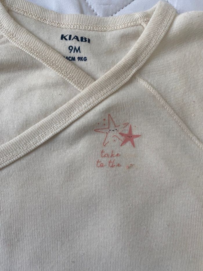 Lot de 3 bodies Kiabi taille 9 mois - En très bon état - photo numéro 6
