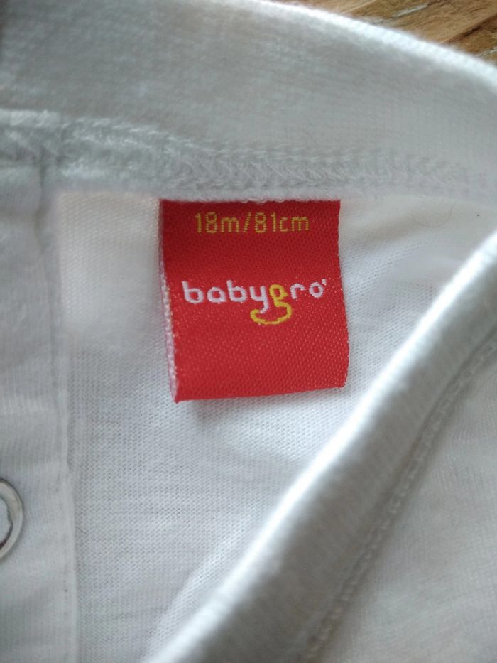 Ensemble salopette short garçon 18 mois - photo numéro 13