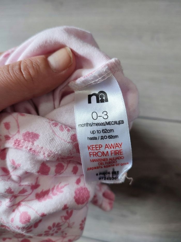 Bodies rose fleurie 3 mois - photo numéro 2