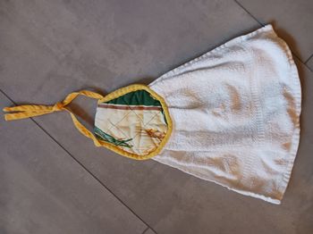 essuie main blanc décor provencal jaune et vert
