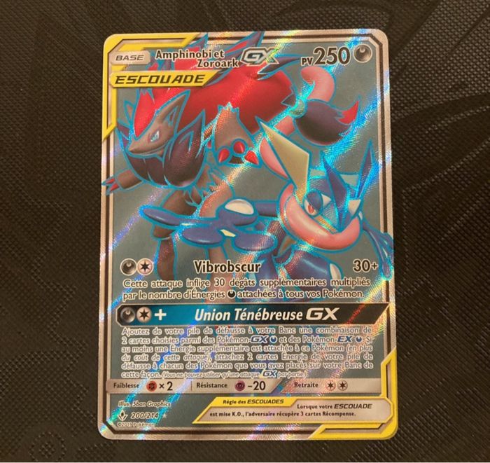 Carte Pokémon Amphinobi et zoroark GX 200/214