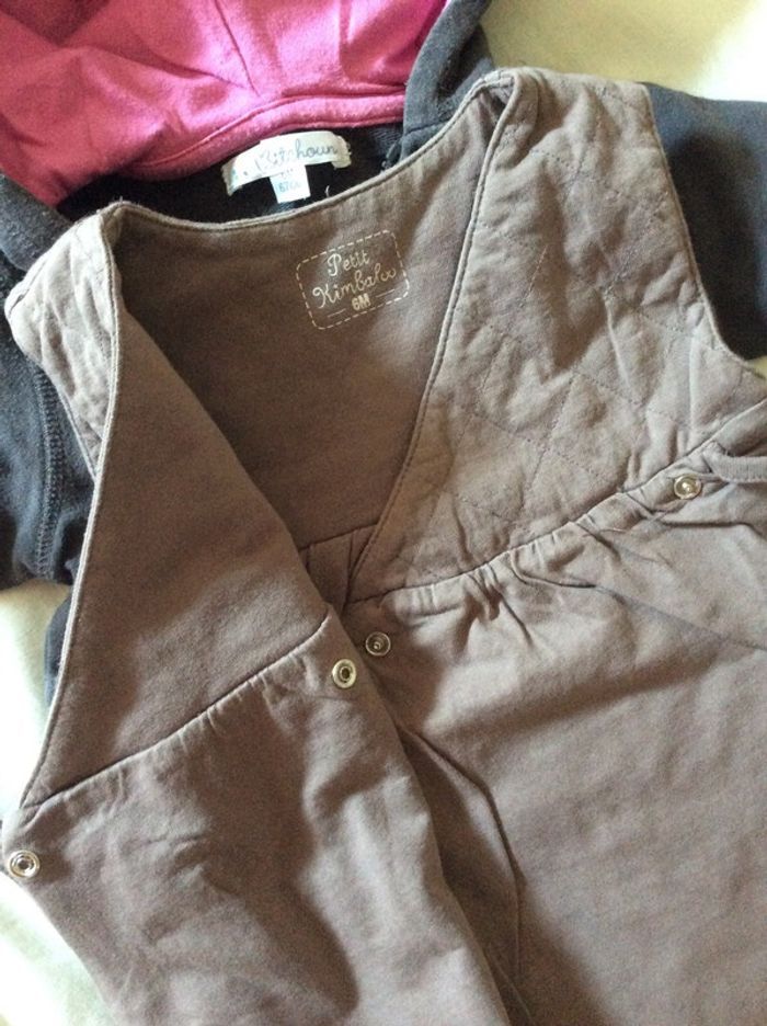Lot sweat capuche gris et rose Kitchoun et gilet molletonné sans manches Kimbaloo- 6m - photo numéro 2