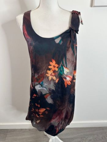 Robe à fleurs satinée noire et multicolore H&M T36 S