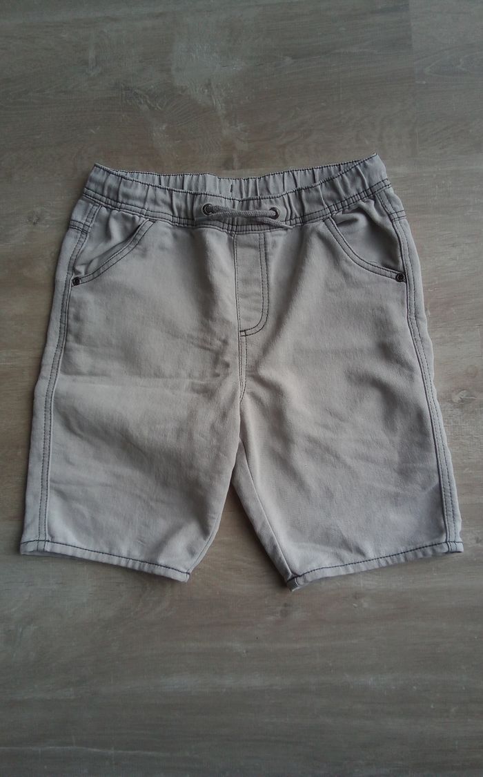 Short gris