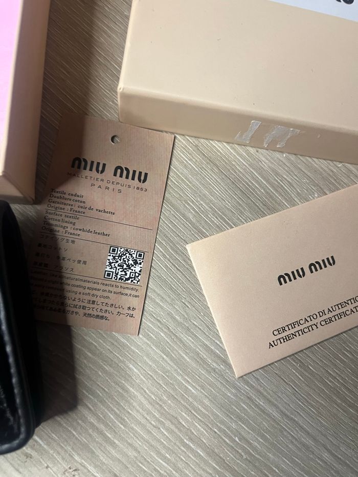 Porte monnaie miu miu noir neuf - photo numéro 2