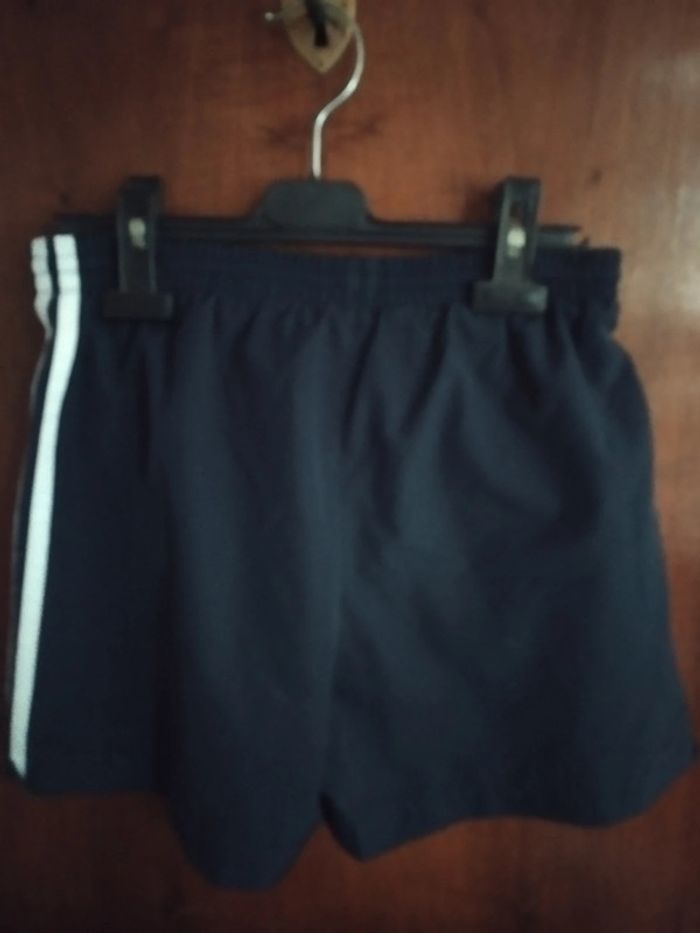 🔷 Short - Bleu marine - 10 ans - Adidas 🔷 - photo numéro 2