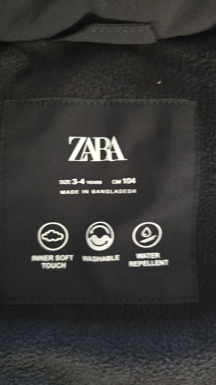 Neuve (non portée)🏷🤩💙superbe  doudoune sans manche 4 ans garçon💙 - photo numéro 3