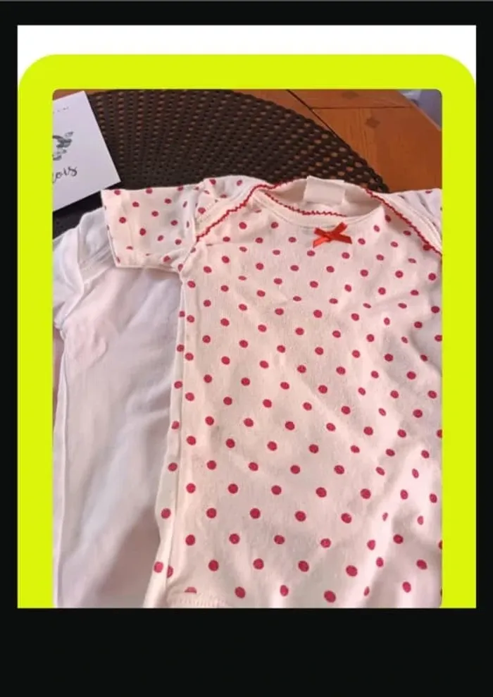 Lot 4 bodies 3 mois Manche courte - photo numéro 3