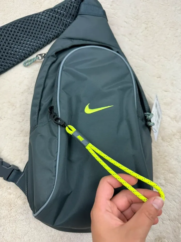 Sling Bag Nike 8L Y2k Noir Neuf - photo numéro 3