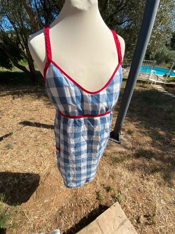 Petite robe, légère, originale DC  taille L ou 40