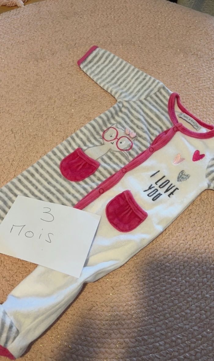 Lot de pyjamas - photo numéro 2