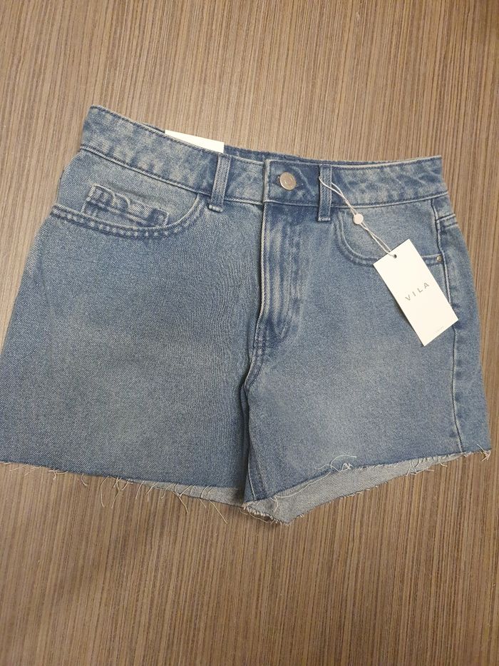 Superbe Mini-Short en jeans Vila 🦋 - photo numéro 3