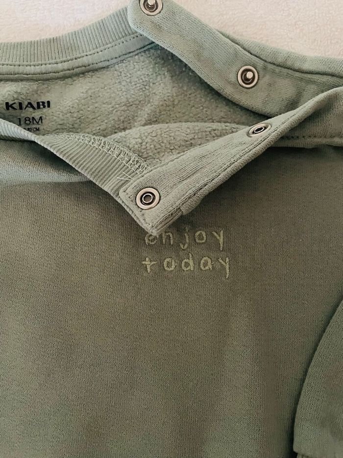 Sweat 18 mois - photo numéro 2