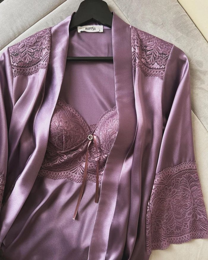 Ensemble peignoir nuisette made in Turquie - photo numéro 3