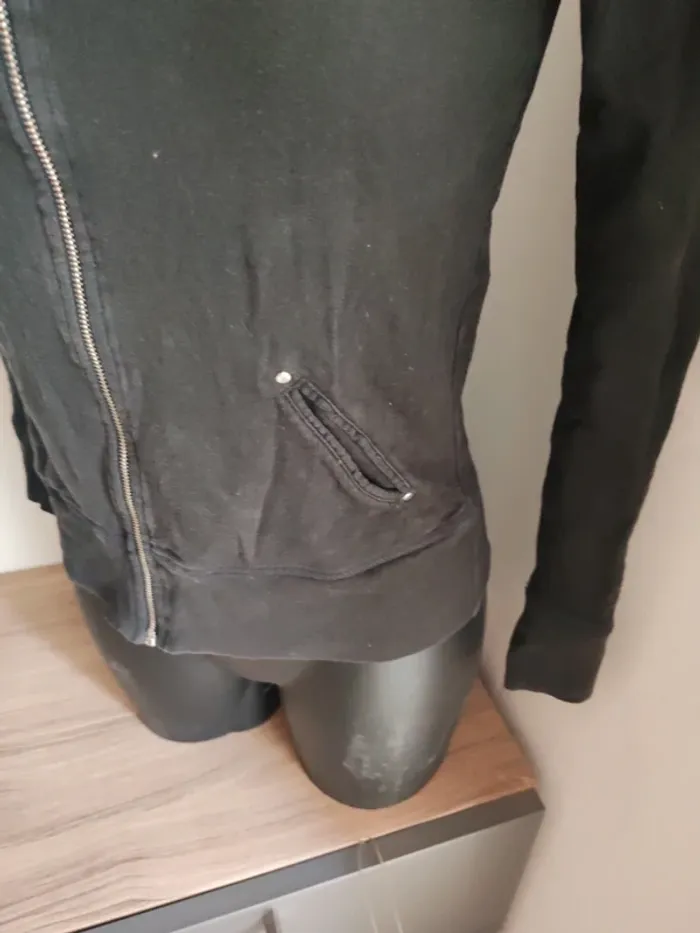 Gilet noir taille 36 - photo numéro 2