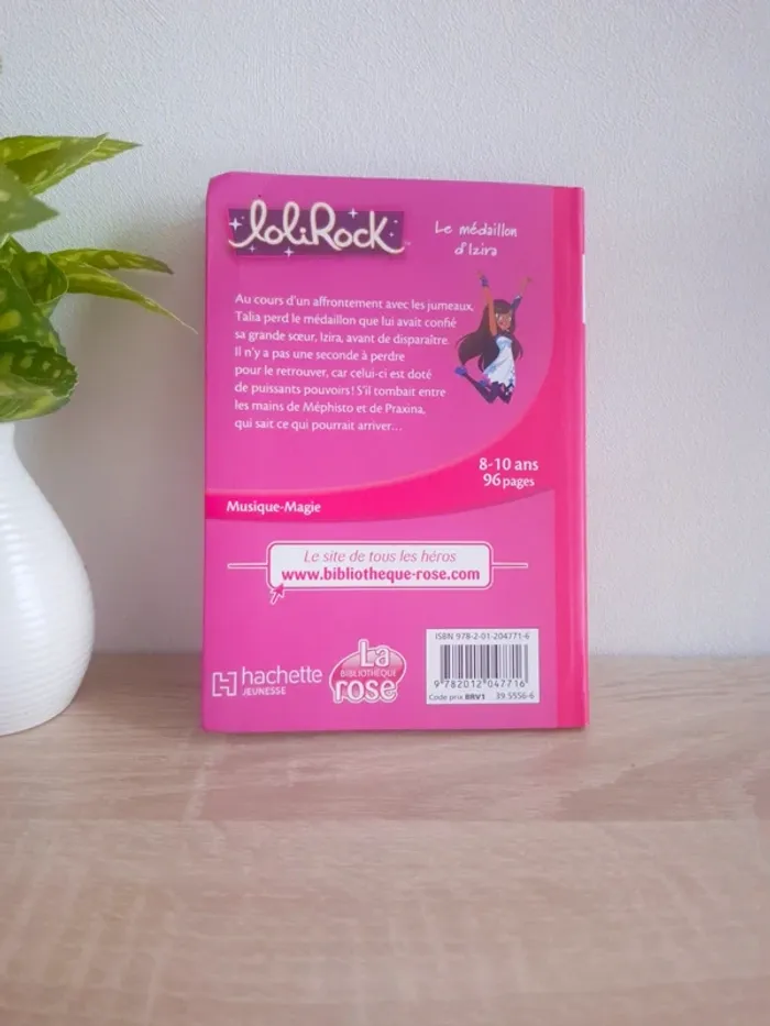 Livre Lolirock / Tome 3 : Le médaillon d'Izira - photo numéro 2