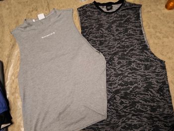 Lot 2 débardeurs sport homme taille M MP