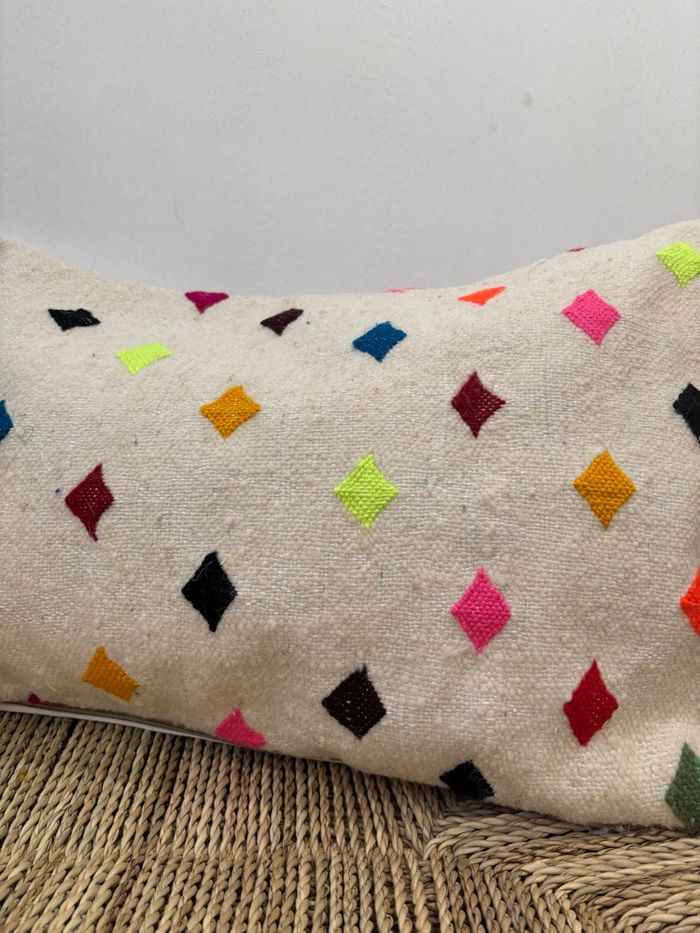 Housse de coussin - motifs losange brodée - laine - photo numéro 2