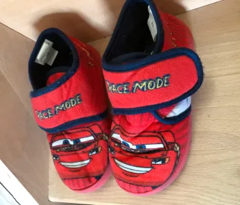 Chaussons cars taille 28