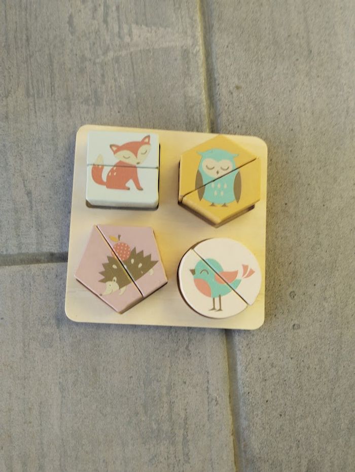 Puzzle en bois a encastrer animaux de la forêt