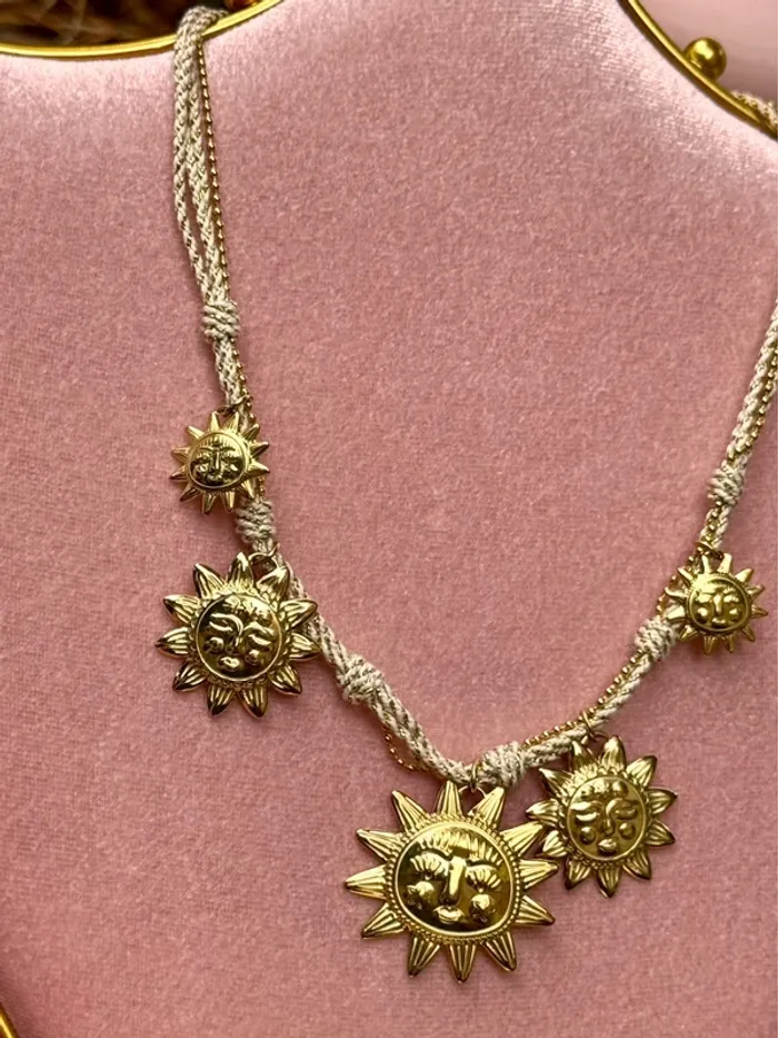 Collier réglable cordon écru doré chaînes soleil en breloques acier inoxydable or - photo numéro 6