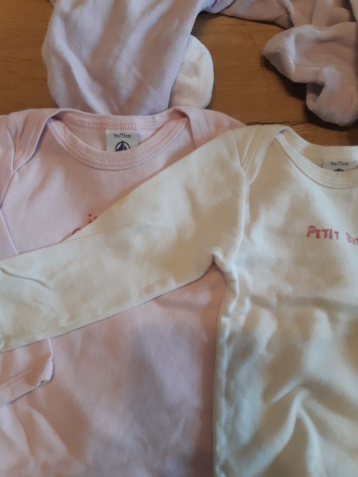Lot pyjamas et bodies 9 mois - photo numéro 5