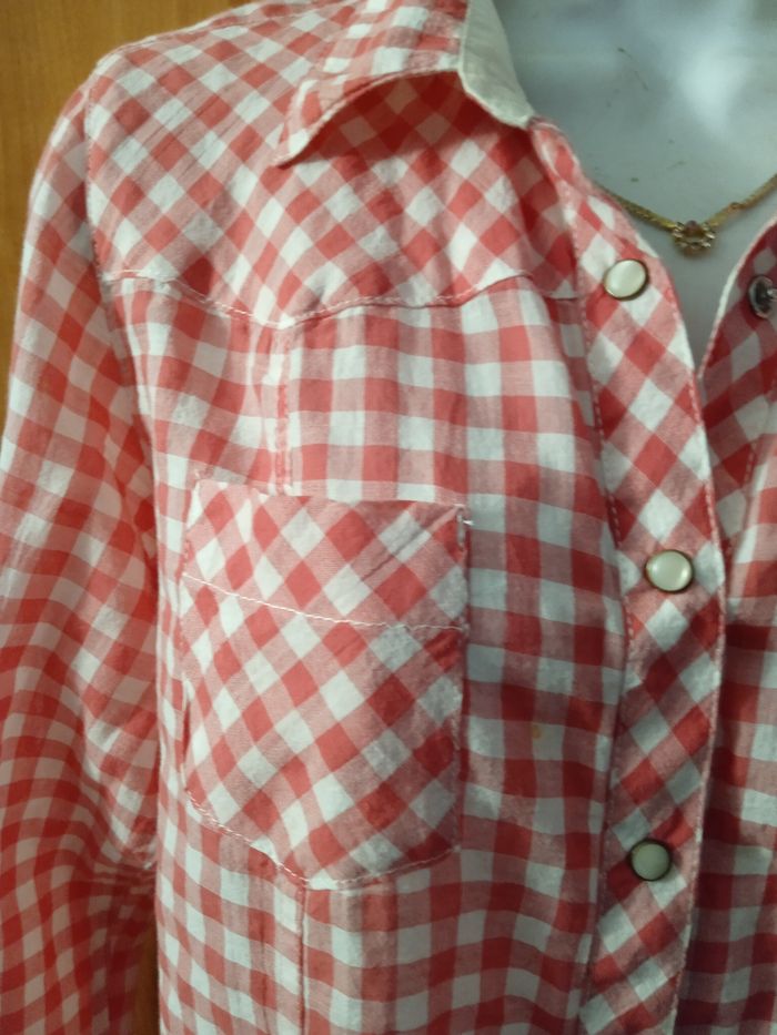 Chemisier manches longues Gap A carreaux rouge et blanc taille M tbe - photo numéro 4