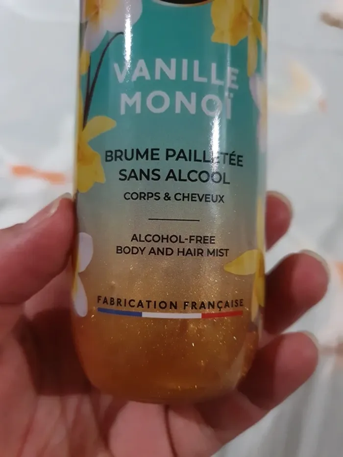 Brume pailletée corps et cheveux sans alcool les petits plaisirs - photo numéro 3